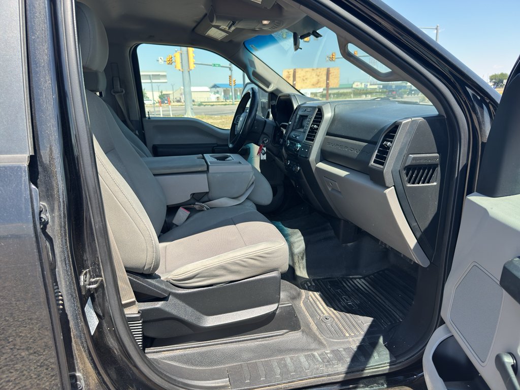 Used 2017 Shadow Black Ford XL image 10