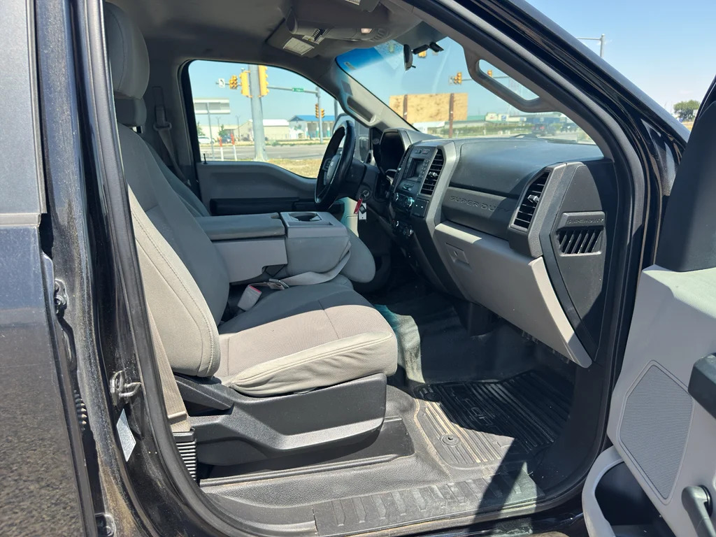 Used 2017 Shadow Black Ford XL image 10