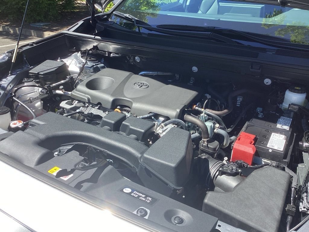 Certified Used 2025 Silver Toyota XLE Premium image 23