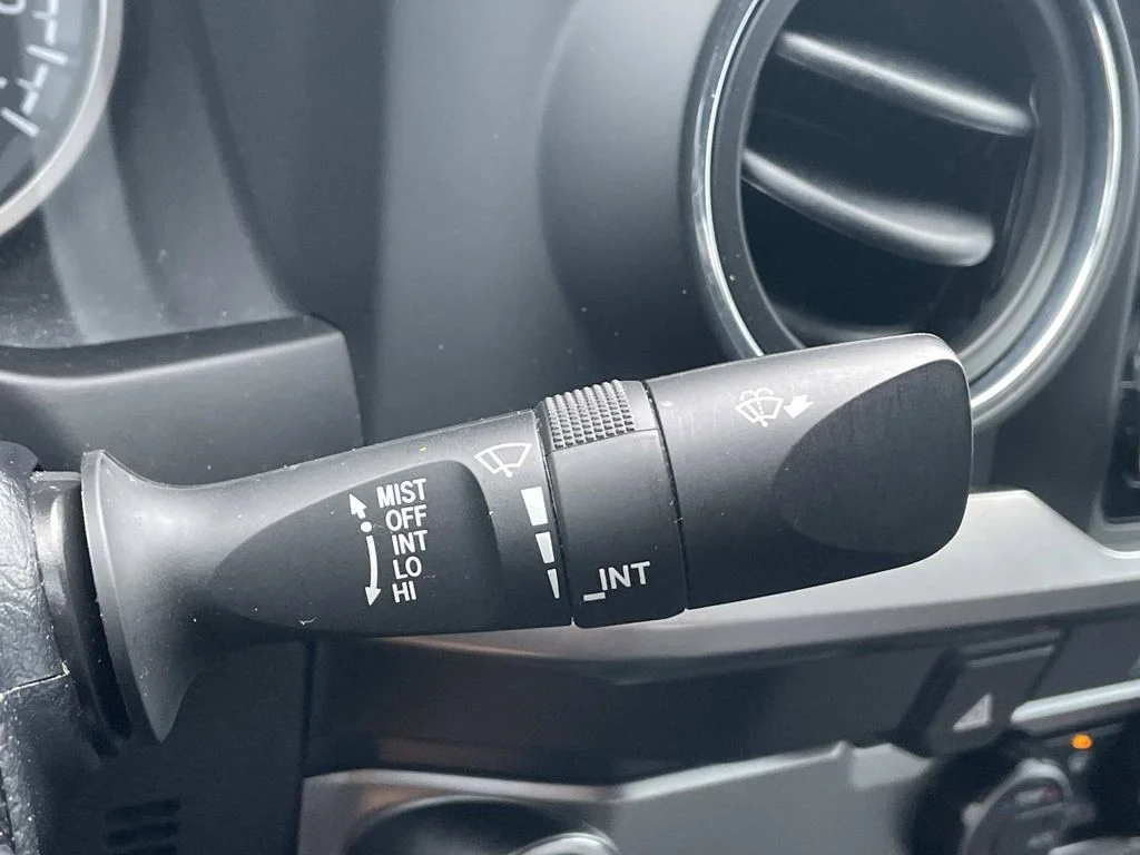 2023 Toyota Tacoma SR5 - Photo 31