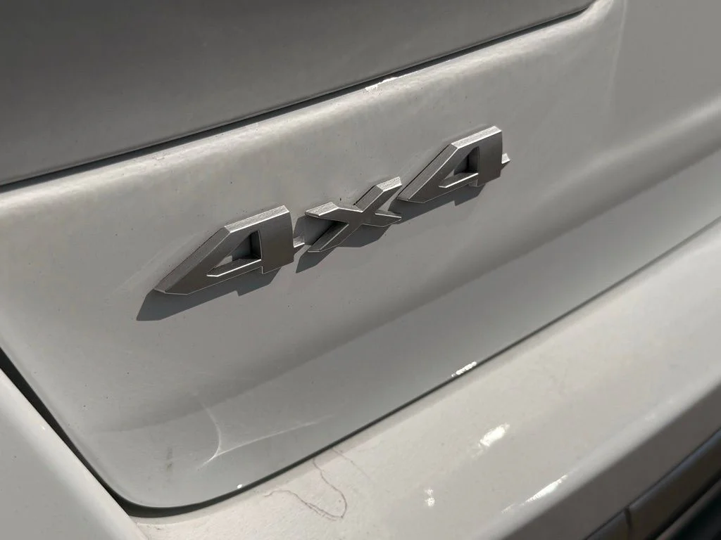 New 2026 Bright White Clearcoat Jeep Laredo image 31