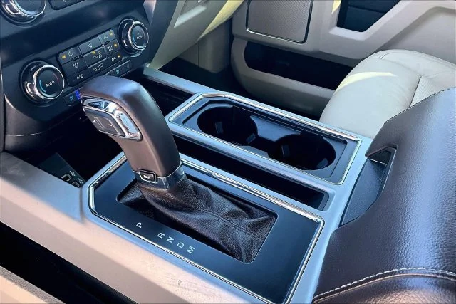 Used 2019 White Ford Lariat image 13