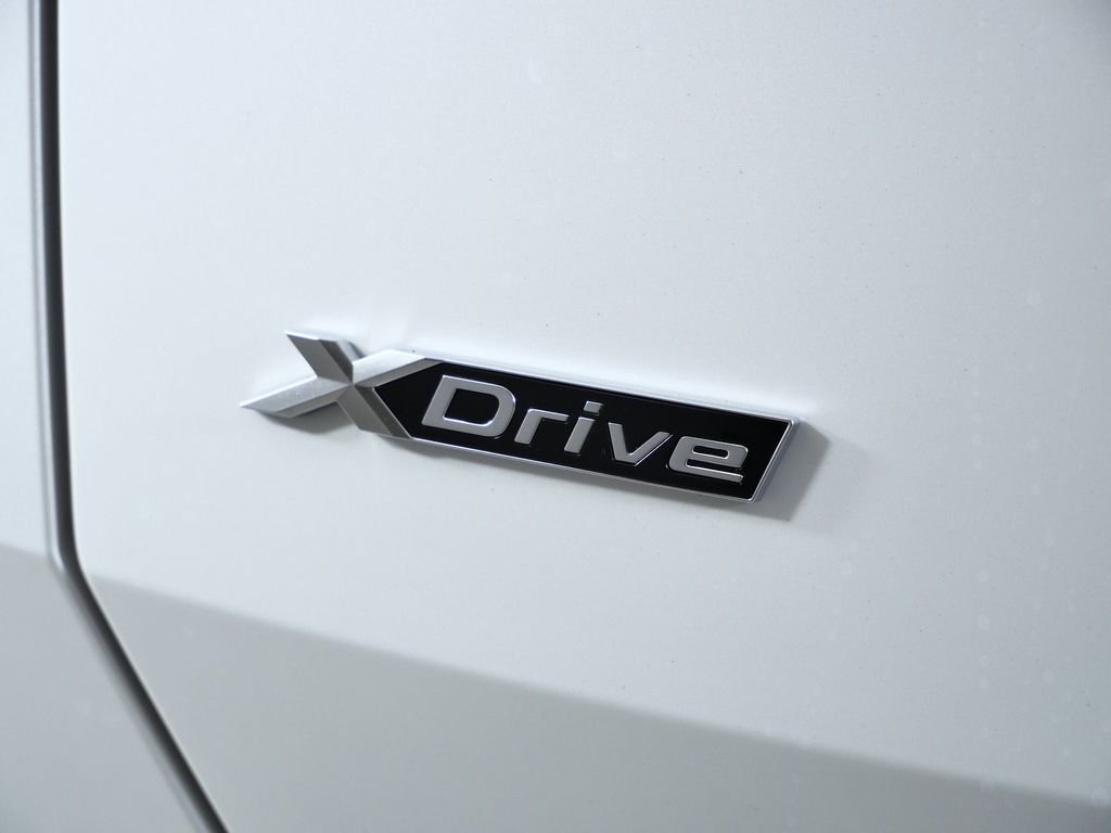 Used 2026 Mineral White Metallic BMW 30 xDrive image 14