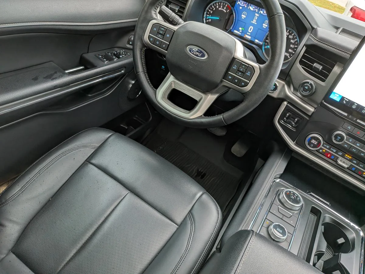 Used 2024 Black Ford XLT image 24