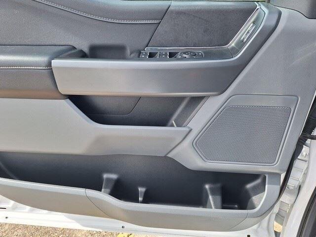 Used 2024 Oxford White Ford XLT image 20