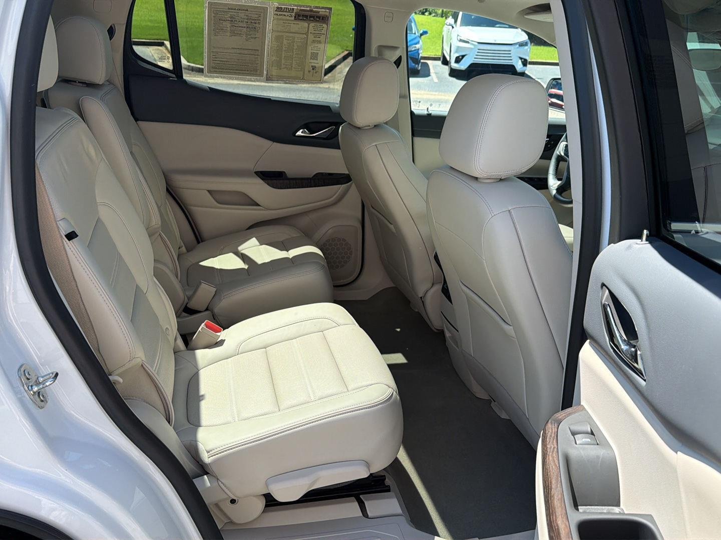 Used 2023 White Frost Tricoat GMC Denali image 13
