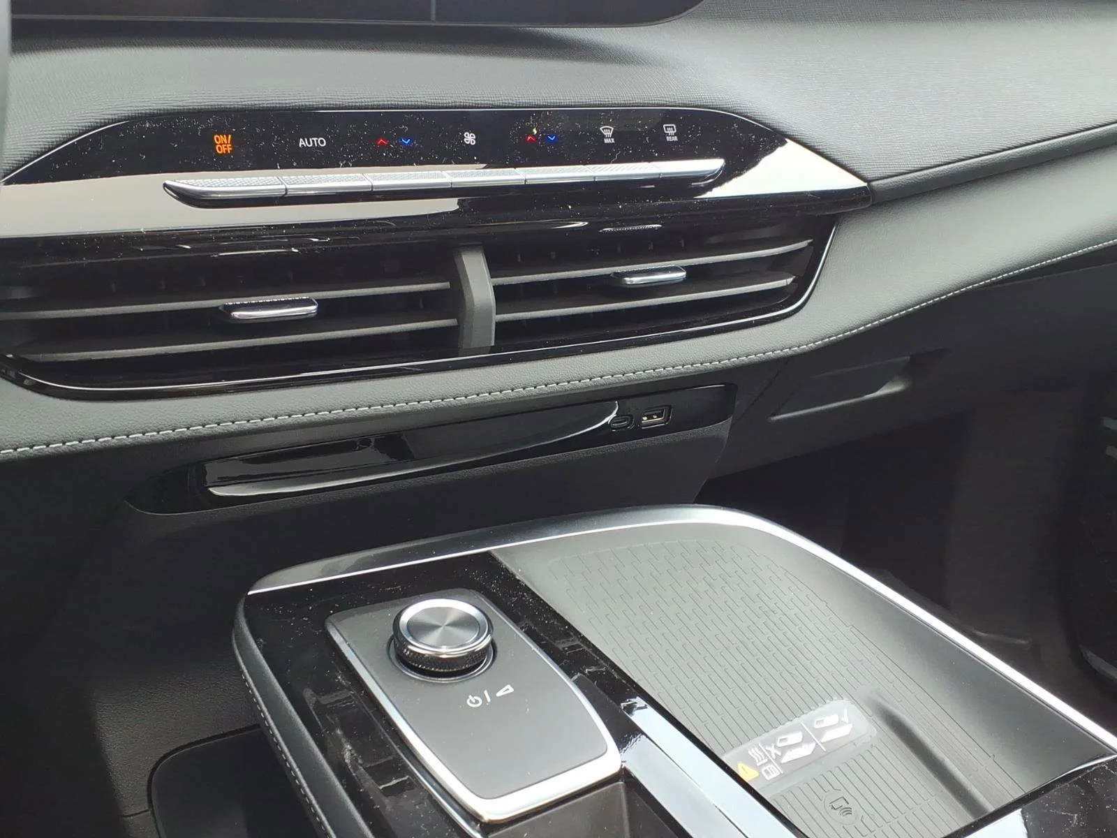 2026 Buick Enclave Sport Touring - Photo 19