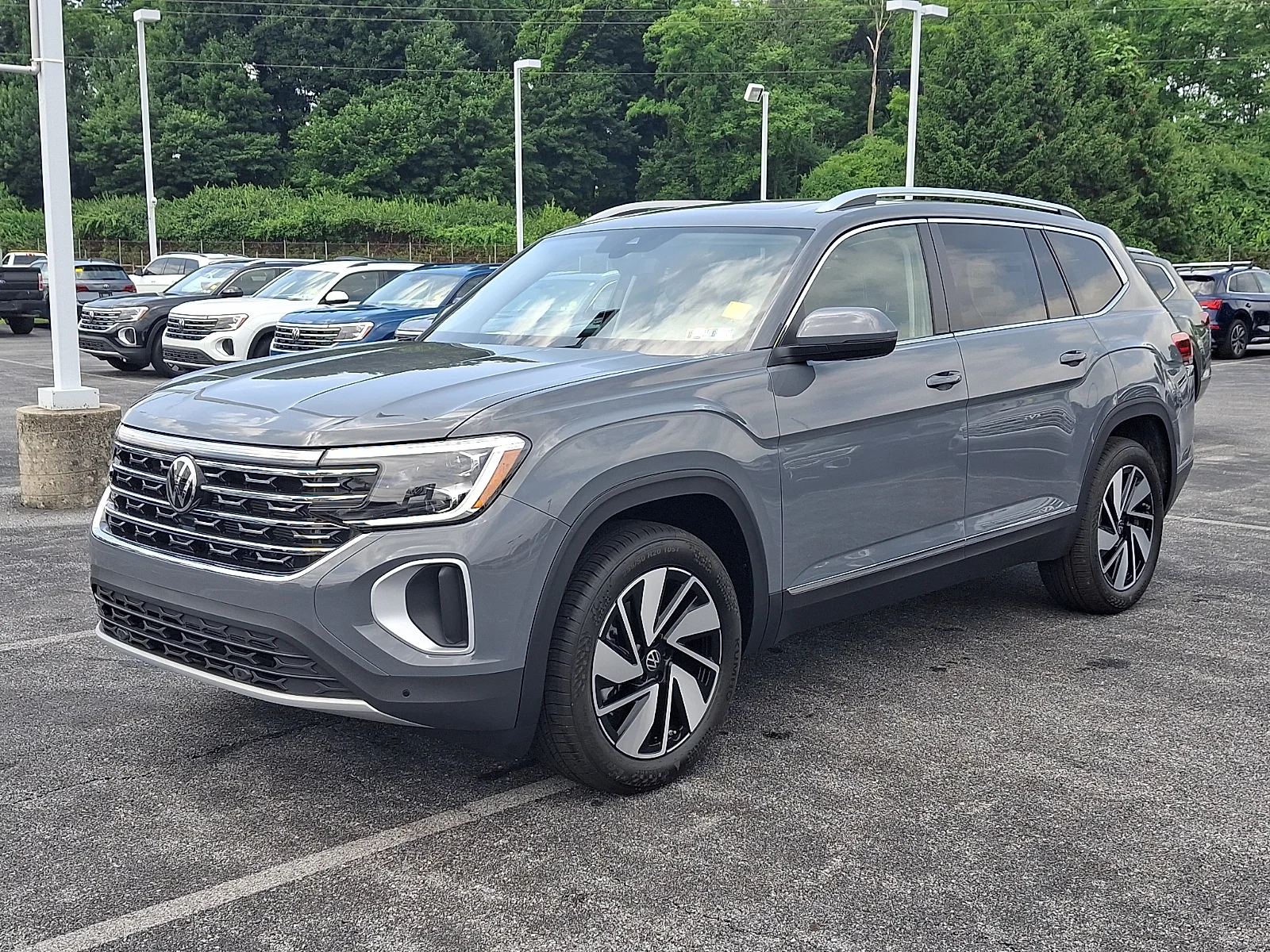 New 2026 pure gray - J2J2 Volkswagen SEL image 3