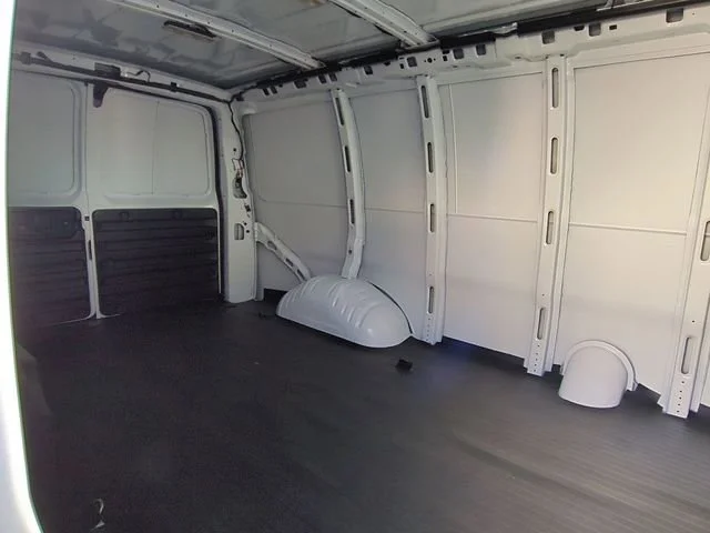 2024 Chevrolet Express Cargo Work Van - Photo 26