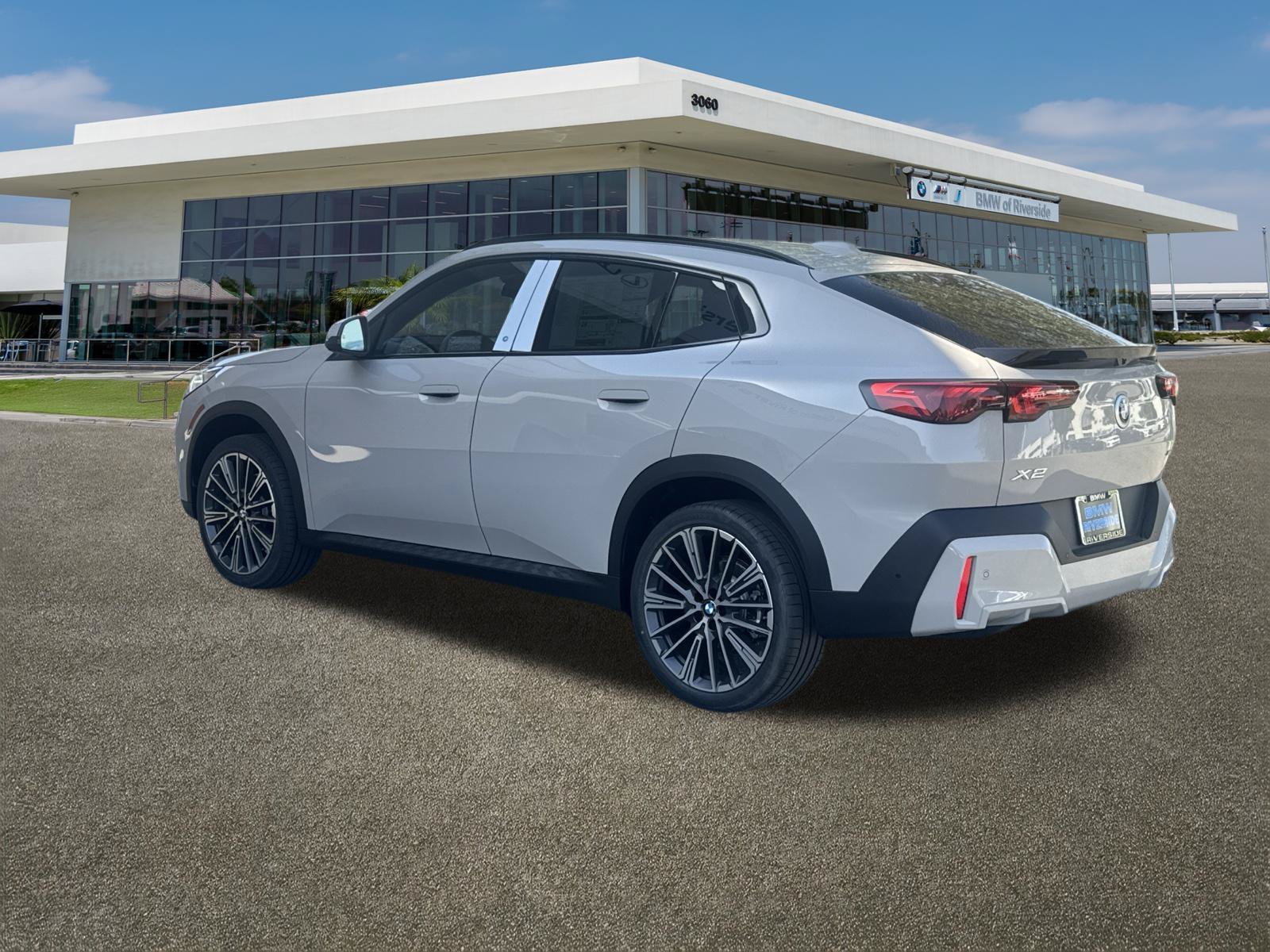 New 2027 Dune Grey Metallic BMW xDrive28i image 7