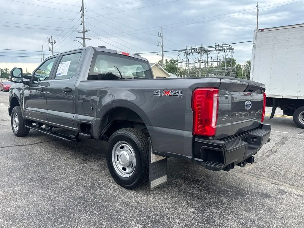 Used 2026 Gray Ford XL image 5