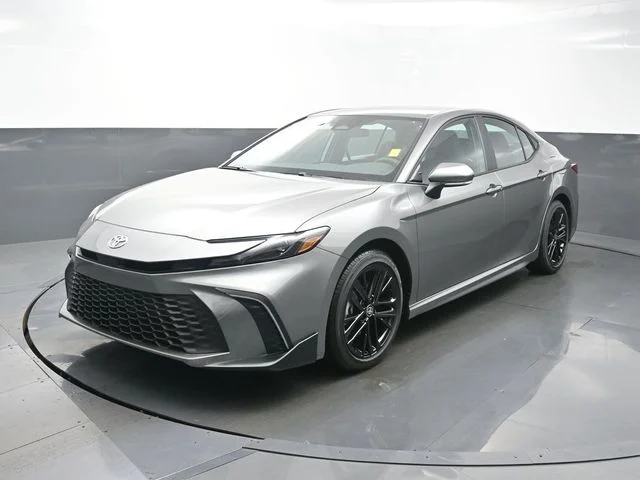 Used 2026  Toyota SE image 3