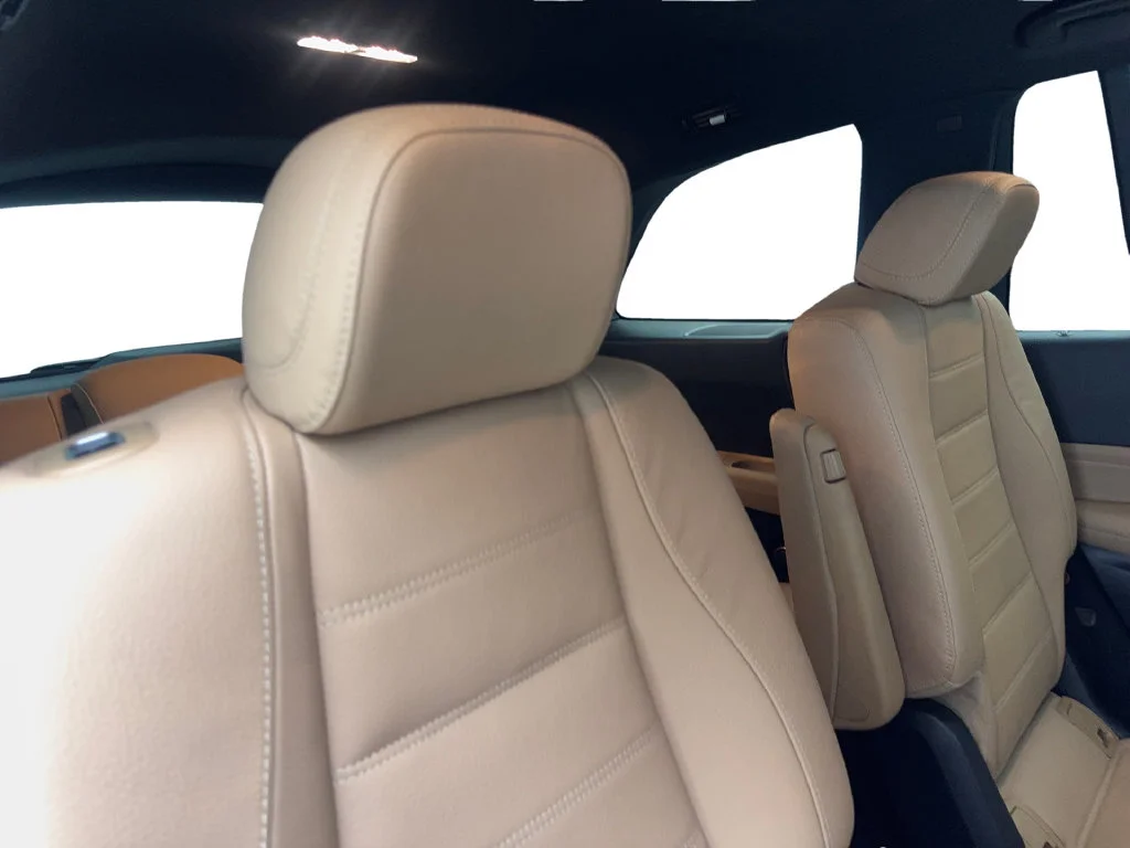 Used 2025 White Mercedes-Benz GLS 450 image 45