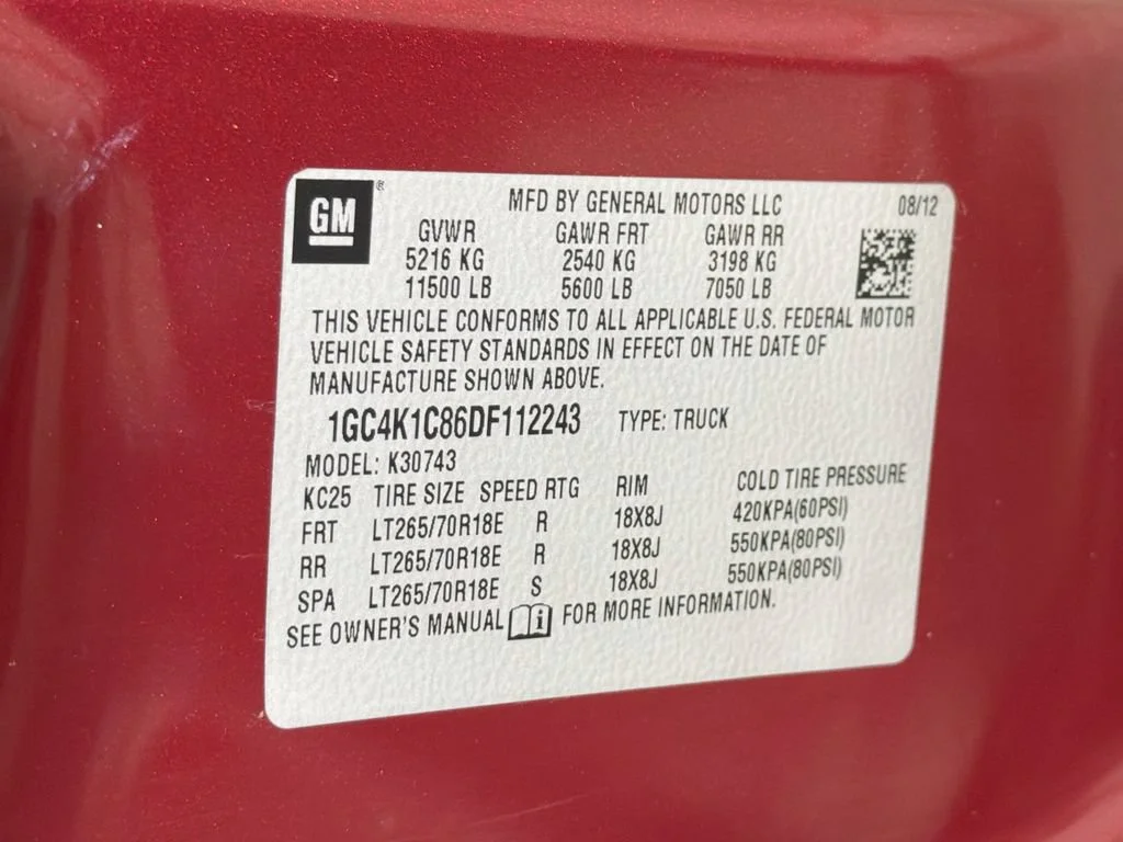 Used 2013 DEEP RUBY METALLIC Chevrolet SRW LTZ image 28