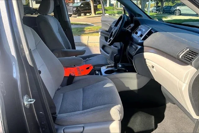 Used 2020  Honda LX image 7