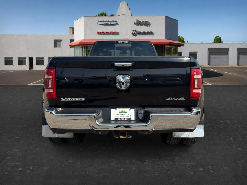 Used 2019 Diamond Black Crystal Pearlcoat Ram Laramie image 4