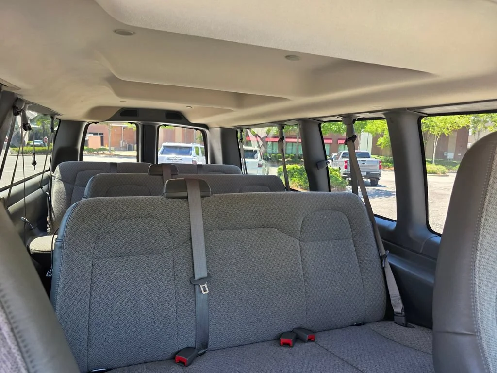 Used 2025 Summit White Chevrolet 1LT image 23