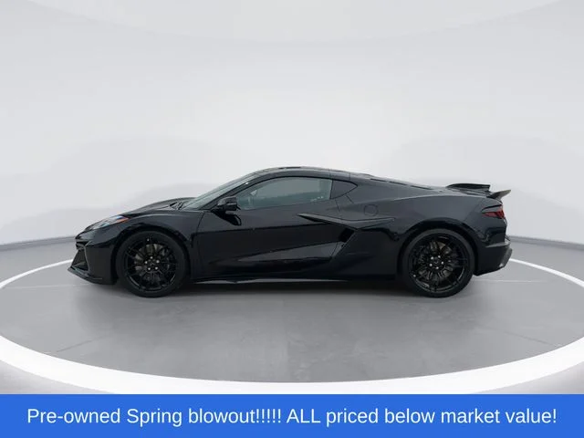 Used 2025 Black Chevrolet Z06 image 5