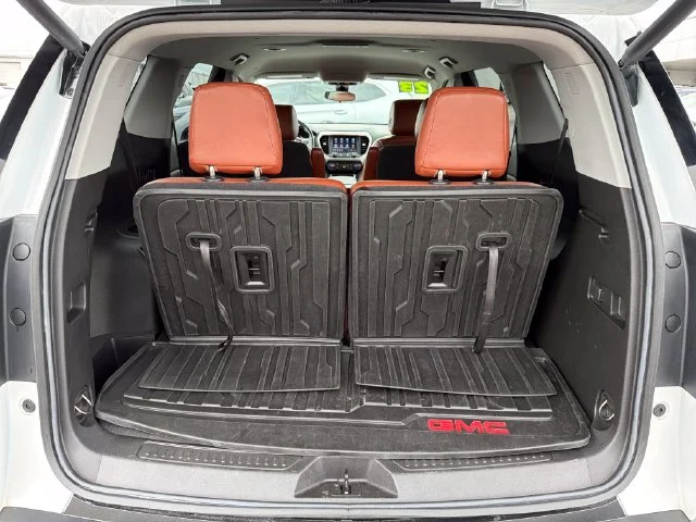 Used 2023 White GMC SLE image 29