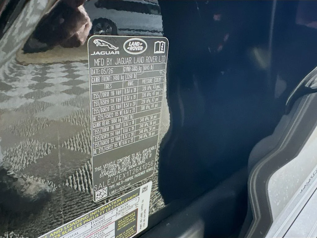 New 2026 Santorini Black Land Rover S image 31