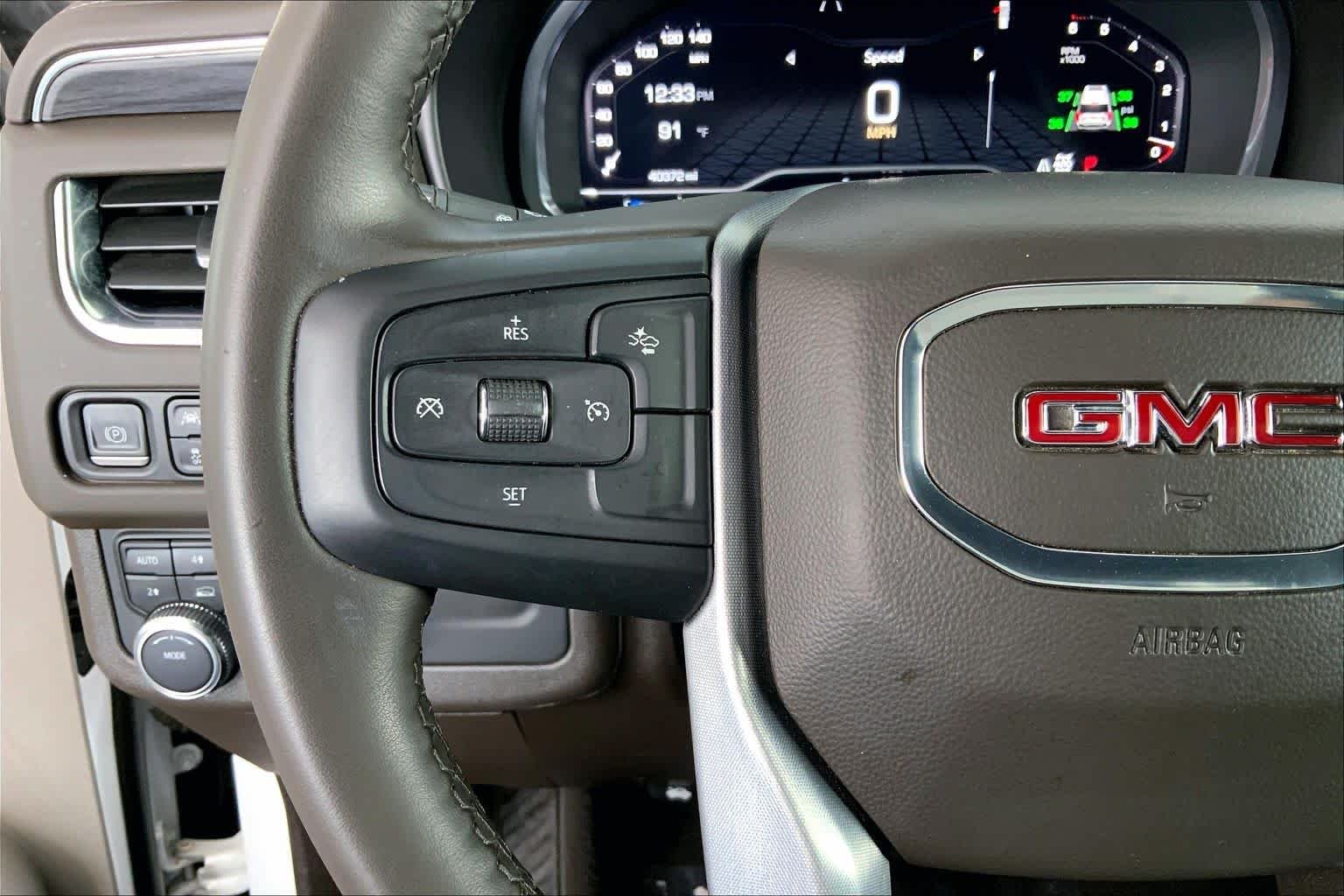 Used 2023 WHITE FROST TRICOAT GMC SLT image 24