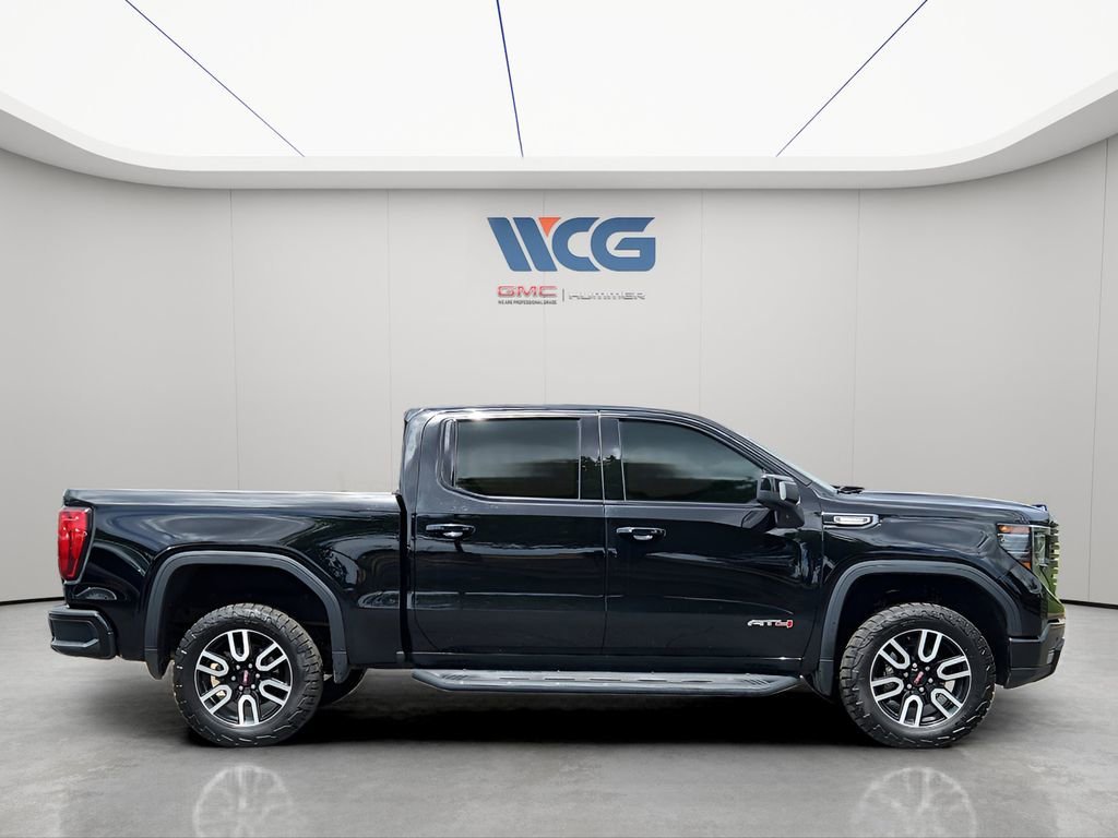 Used 2025 Onyx Black GMC AT4 image 3
