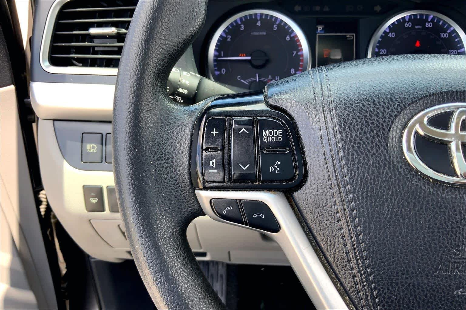 Used 2019 Predawn Gray Mica Toyota LE image 23