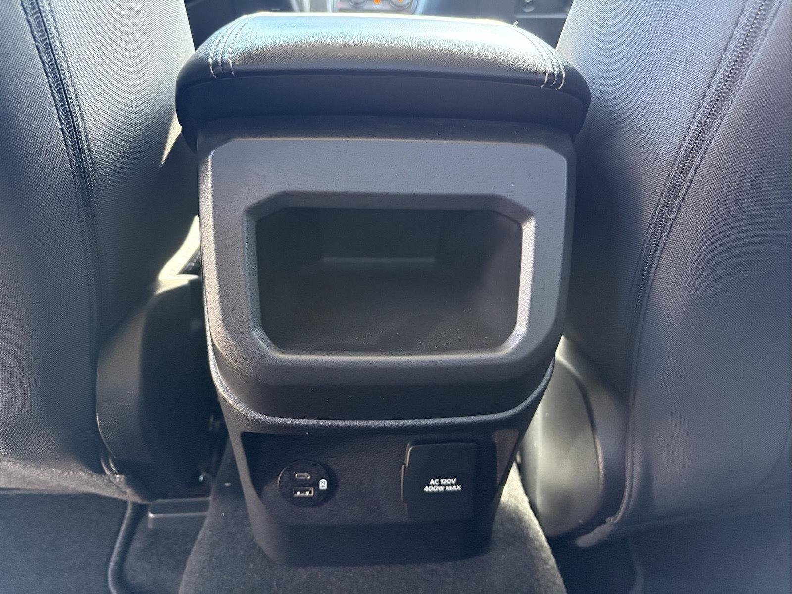 New 2026 Carbonized Gray Metallic Ford XLT image 10