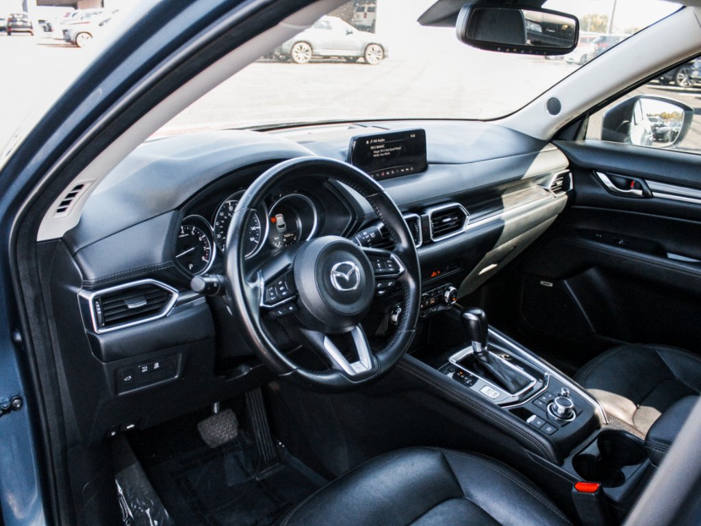Used 2018 Eternal Blue Mica Mazda Grand Touring image 8