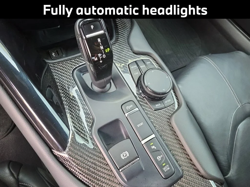 Used 2020  Toyota 3.0 image 18