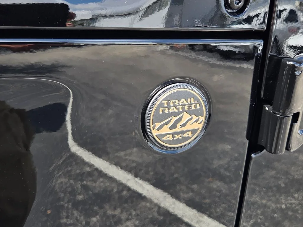 New 2026 Black Clear-Coat Exterior Paint Jeep 85th Anniversary Edition image 13