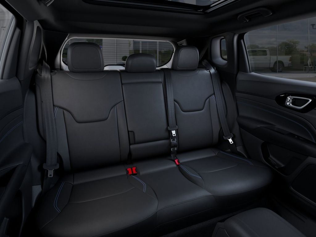 2025 Jeep Compass Limited - Photo 15
