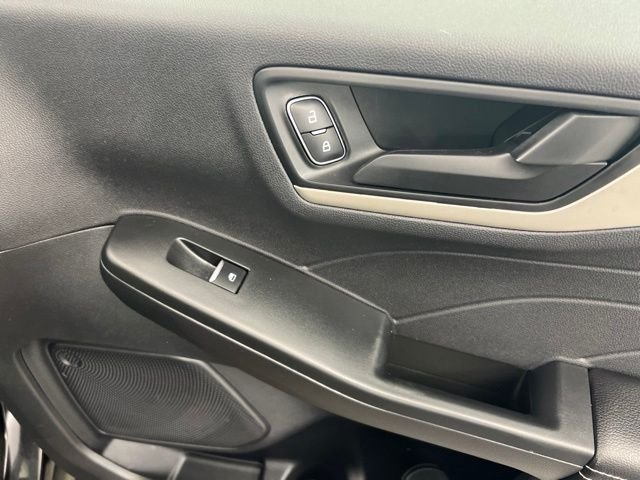 Used 2022 Agate Black Metallic Ford SE image 25
