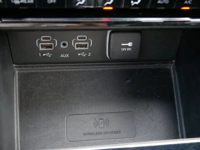 Used 2024 Silver Jeep Altitude image 24