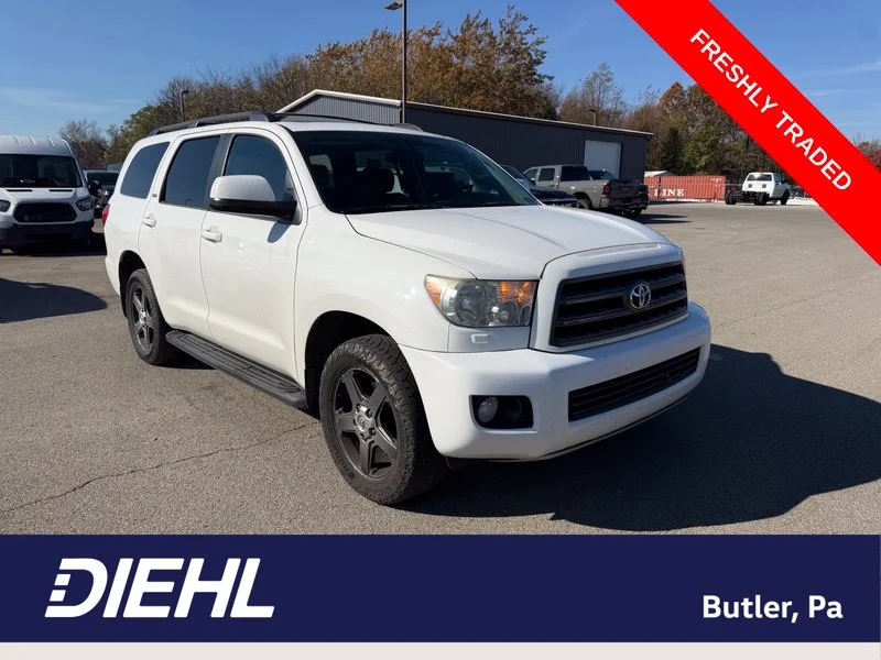 Used 2016 White Toyota SR5 image 1