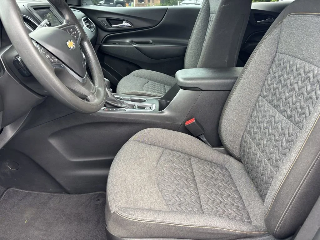 Used 2022 Summit White Chevrolet LT image 16