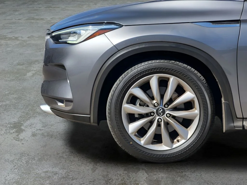 Used 2021 Graphite Shadow INFINITI LUXE image 6