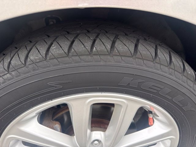 Used 2017 Gray Kia Plus image 10