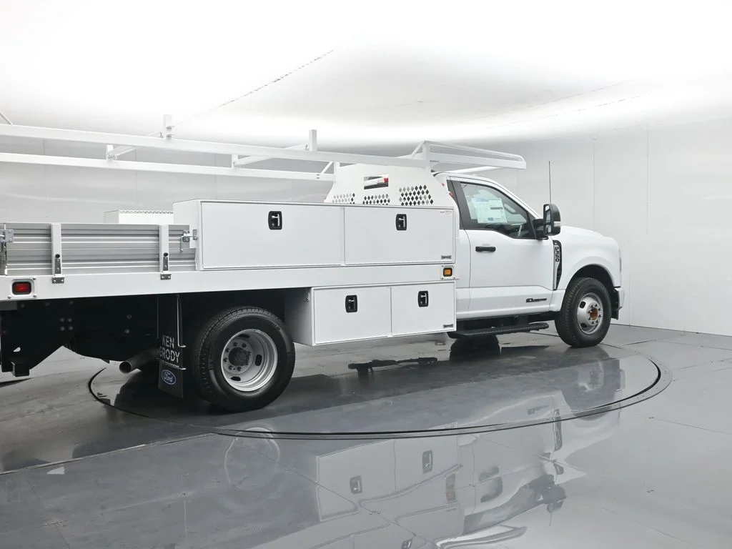 New 2025 White Ford XL image 5