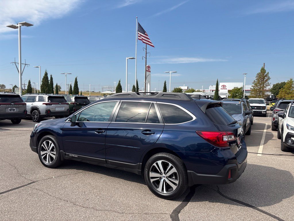 Used 2018 Blue Subaru 2.5i image 5