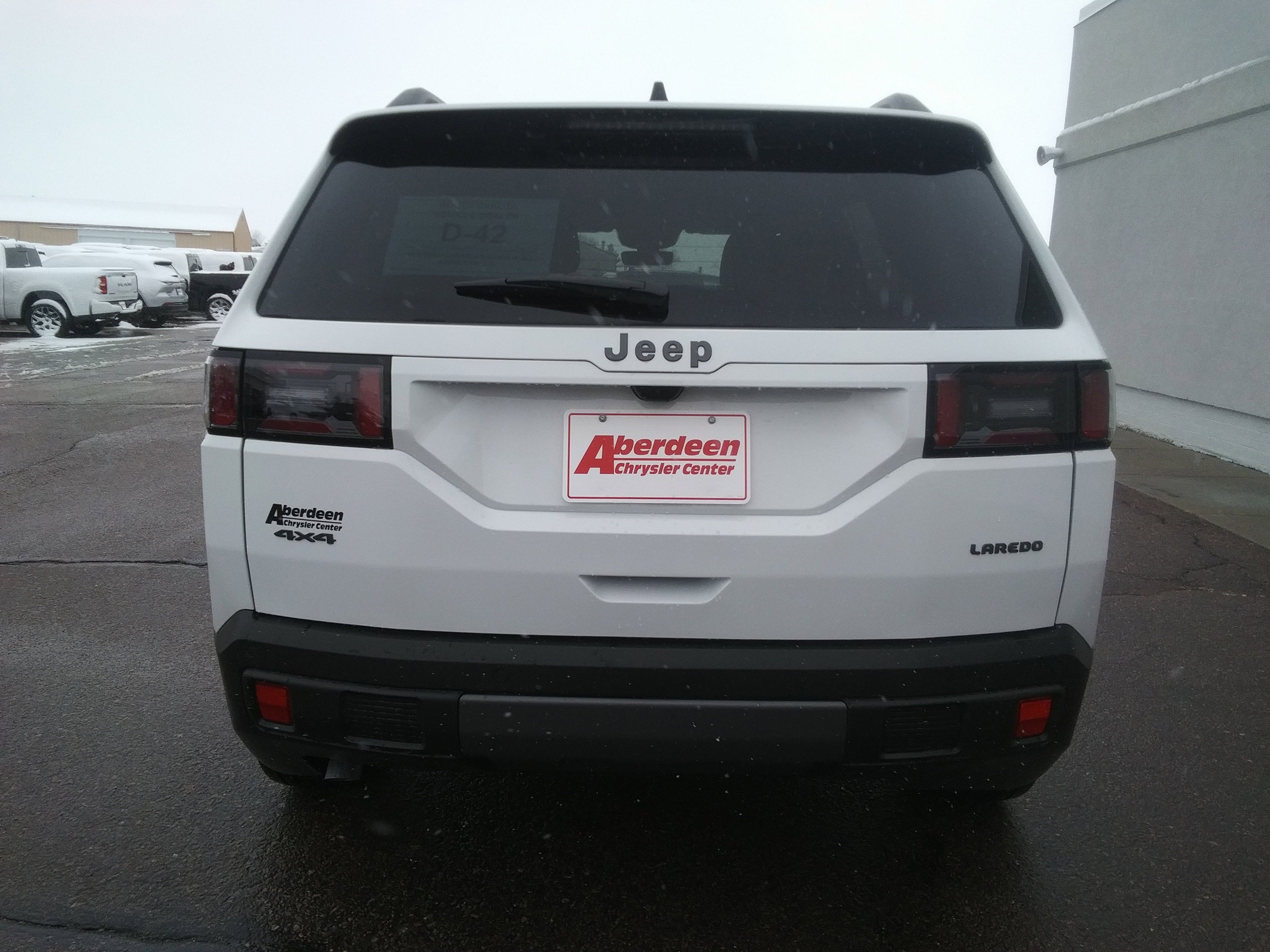 New 2026 Bright White Clear-Coat Exterior Paint Jeep Laredo image 6