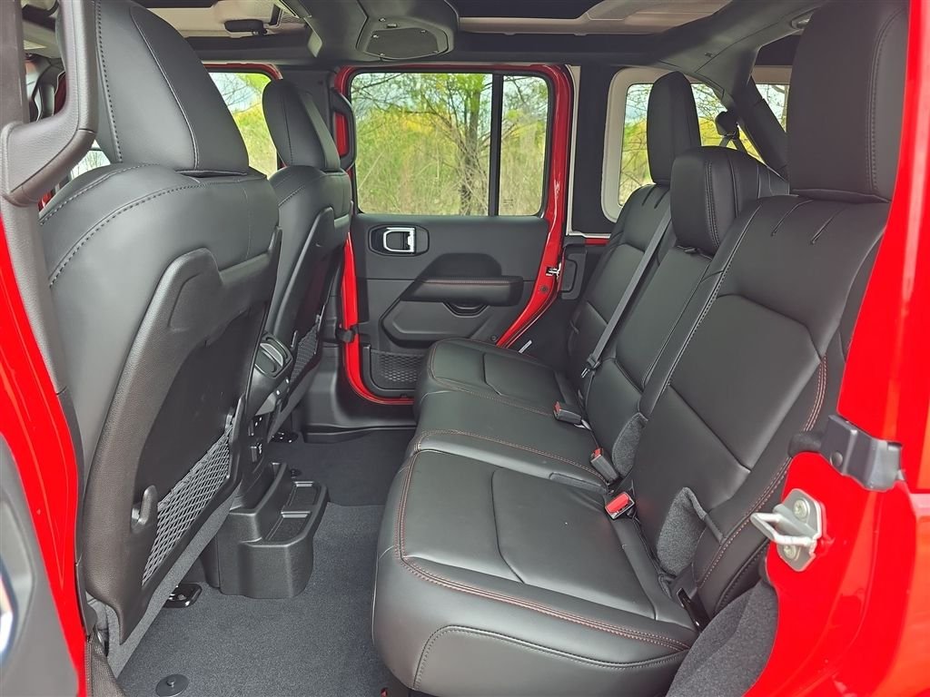 New 2026 Firecracker Red Clear-Coat Exterior Paint Jeep Rubicon X image 16