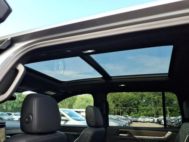 2024 GMC Acadia Denali - Photo 11