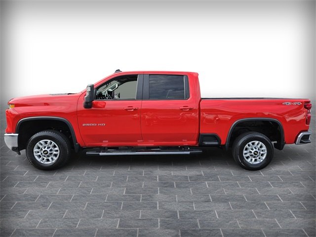 2024 Chevrolet Silverado 2500HD LT photo 4
