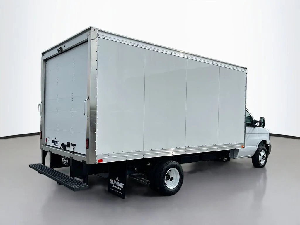 New 2027 Oxford White Ford Base image 14