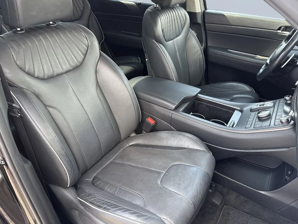 Used 2023 Abyss Black Pearl Hyundai Limited image 24