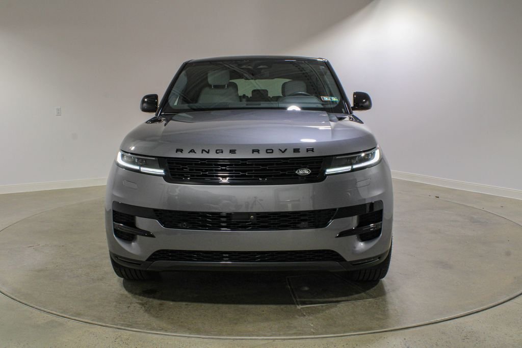 Certified Used 2025 Eiger Gray Metallic Land Rover SE image 8