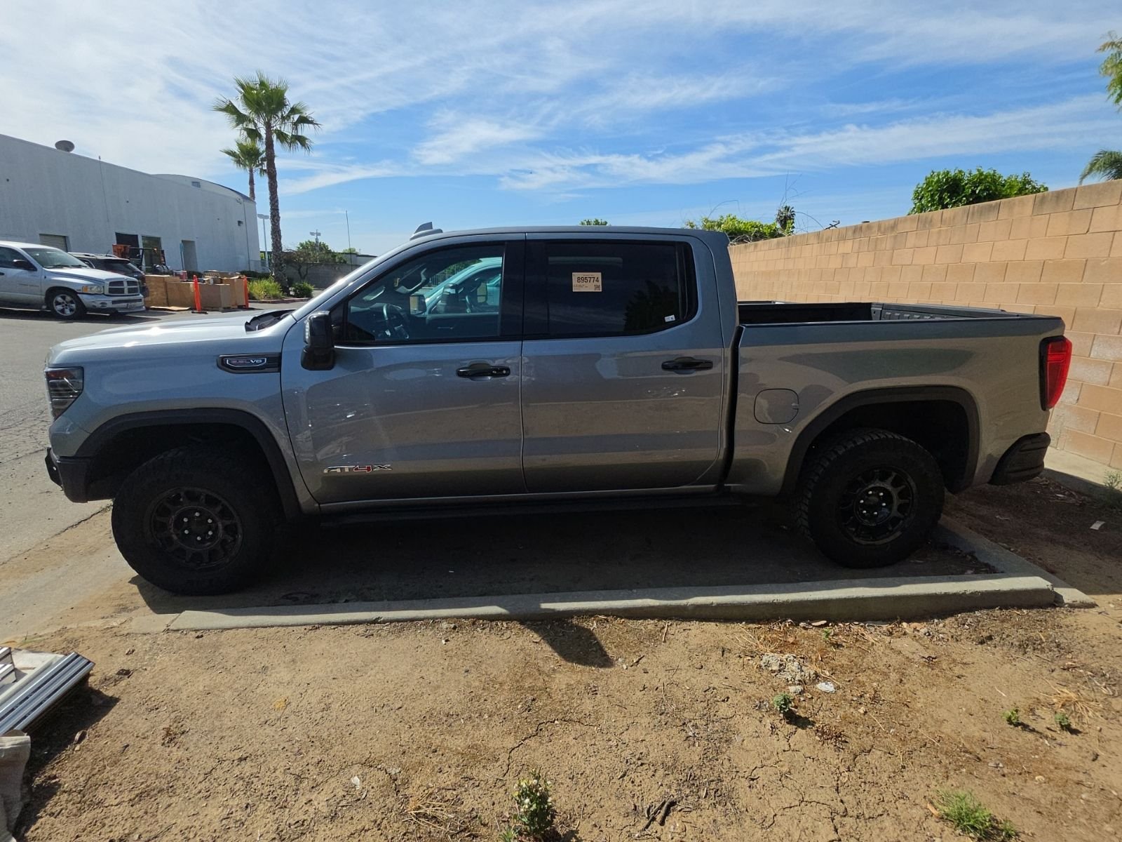 2023 GMC Sierra 1500 AT4X photo 2
