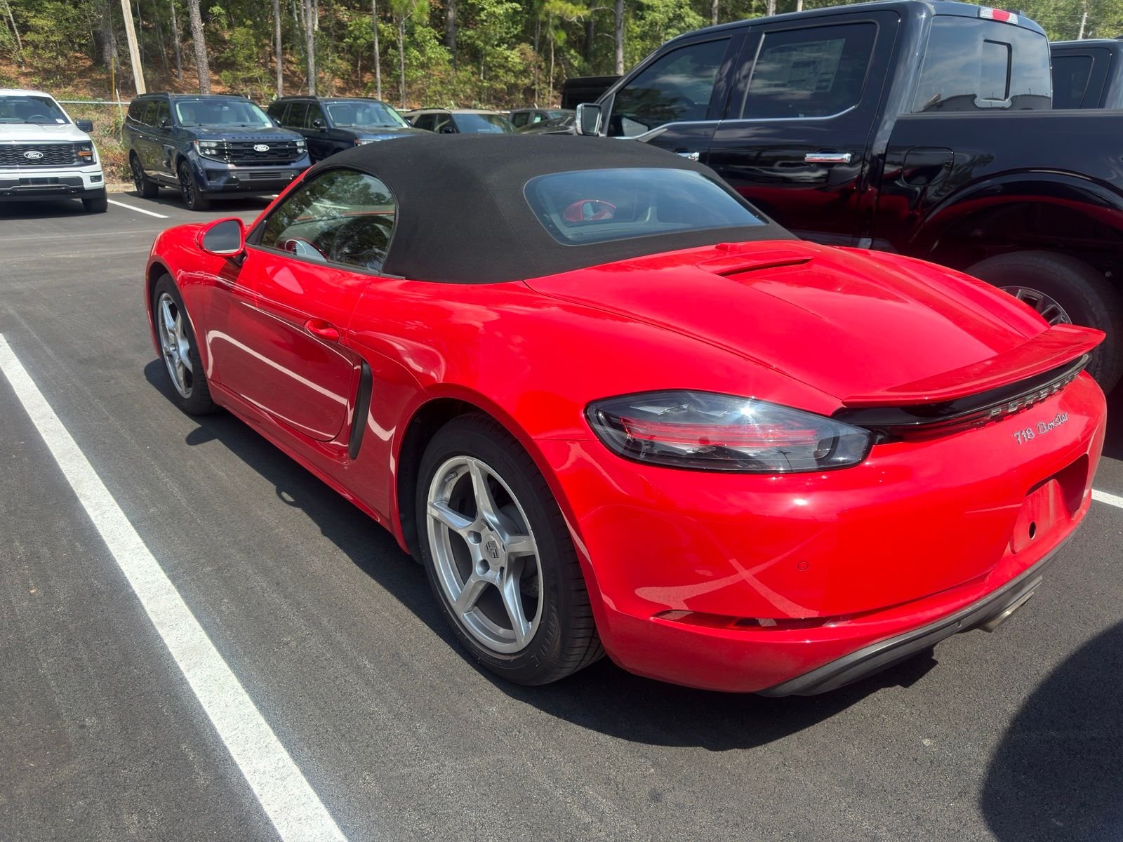 Used 2019  Porsche Base image 13