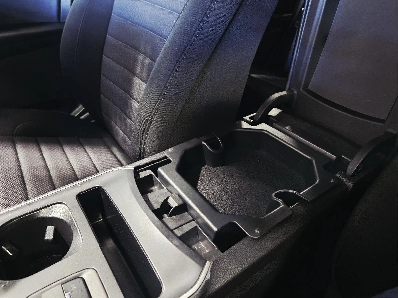 Used 2023 Agate Black Ford SE image 33
